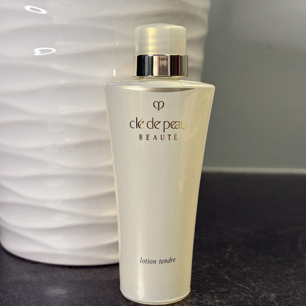 NEW Cle De Peau Beaute GENTLE Balancing Lotion 1 oz DISCONTINUED - Picture 2 of 8